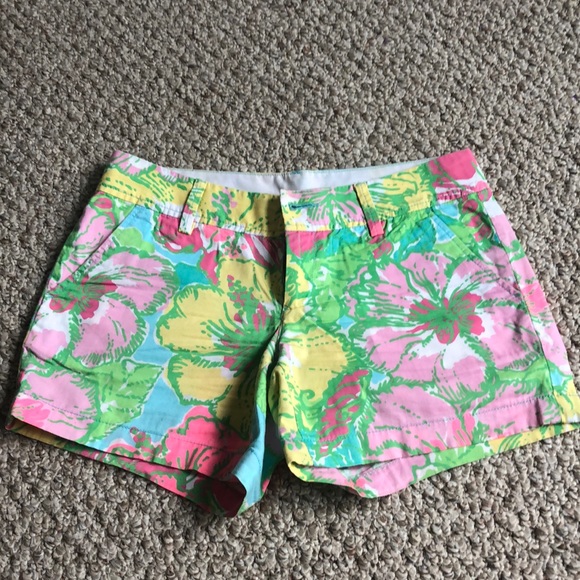Lily Pulitzer Flower Shorts - Picture 1 of 3